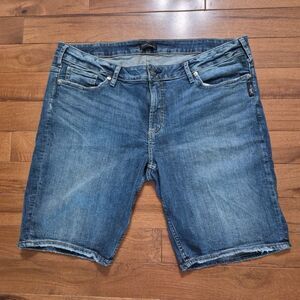 SILVER JEANS CO ELYSE BERMUDA DENIM JEAN SHORT RAW HEM EDGE SZ 20